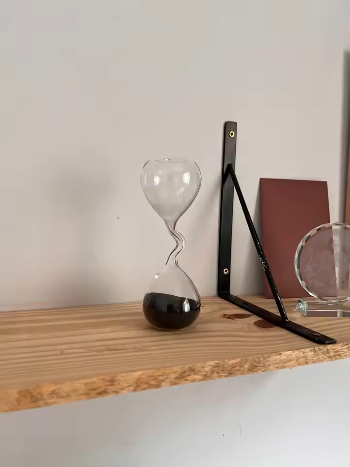 นาฬิกาทรายดีไซน์โค้งสีดำ สไตล์ - Interior Design Years Of School บทวิจารณ์และราคา